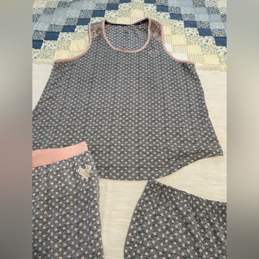 Betsey Johnson PJs 3-Piece Signature Print Pajama Set size M
